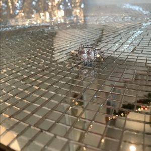 Beautiful white Sapphire ring 925 sterling